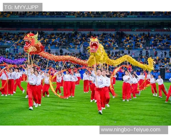 足球明星赛场瞬间定格精彩时刻尽显风采与激情的照片集锦 足球明星赛场瞬间定格精彩时刻尽显风采与激情的照片集锦